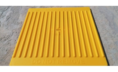 HI-VIS SMALL HOLE COVER - UP TO 200MM